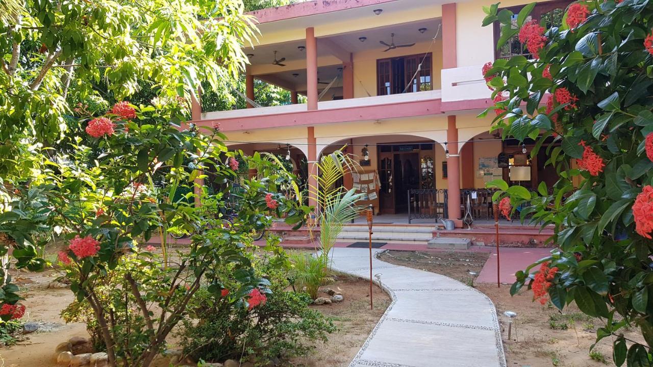 Villa Mango Hostel Puerto Escondido  Exterior photo